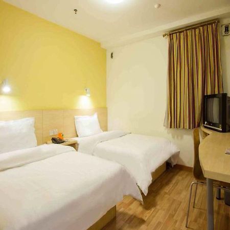 7Days Inn Haikou Hong Kong City Bagian luar foto