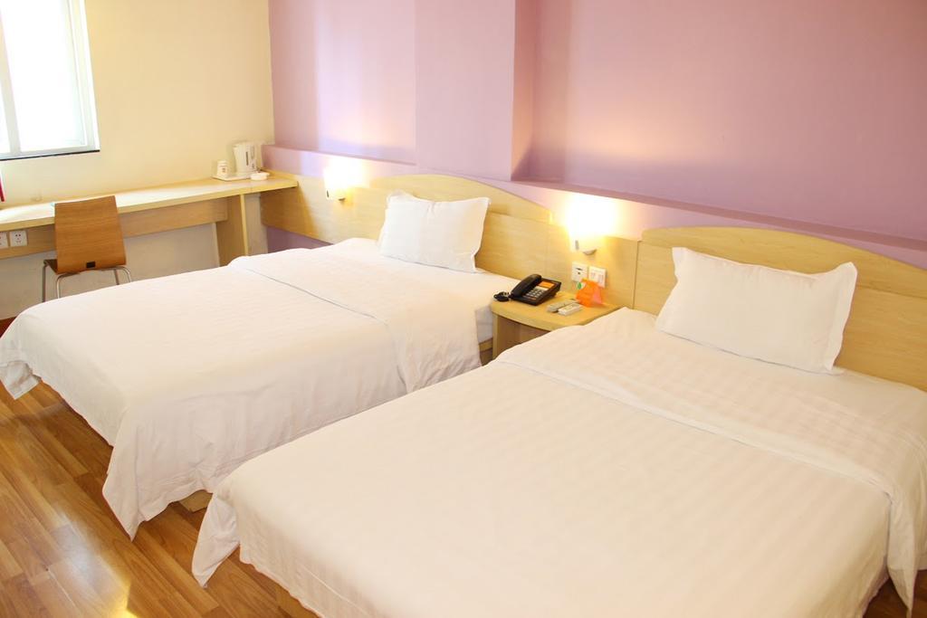 7Days Inn Haikou Hong Kong City Bagian luar foto