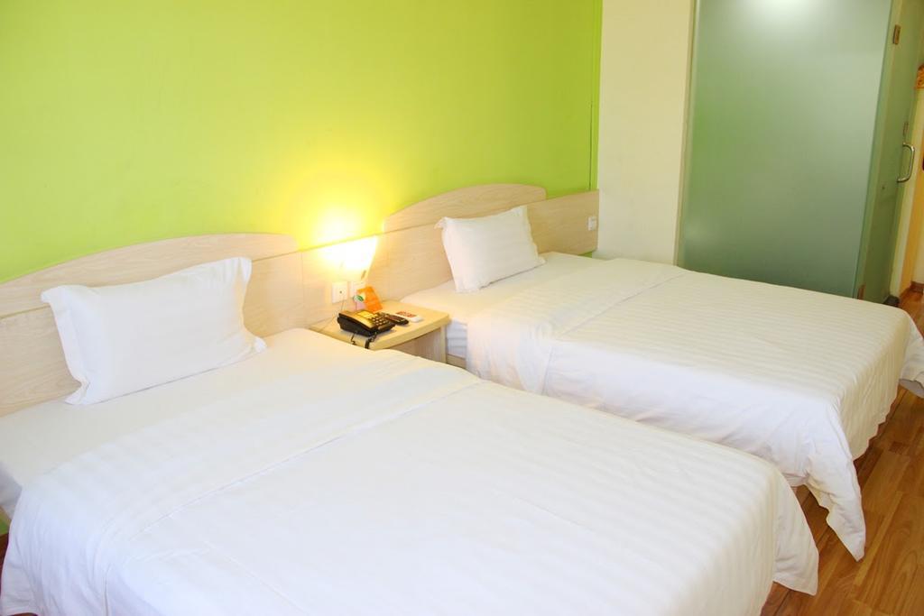 7Days Inn Haikou Hong Kong City Bagian luar foto